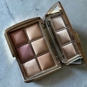 Hourglass Ambient Lighting Edit - Unlocked Palette